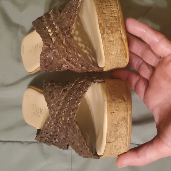 Callisto of California Wedges - Picture 6 of 13